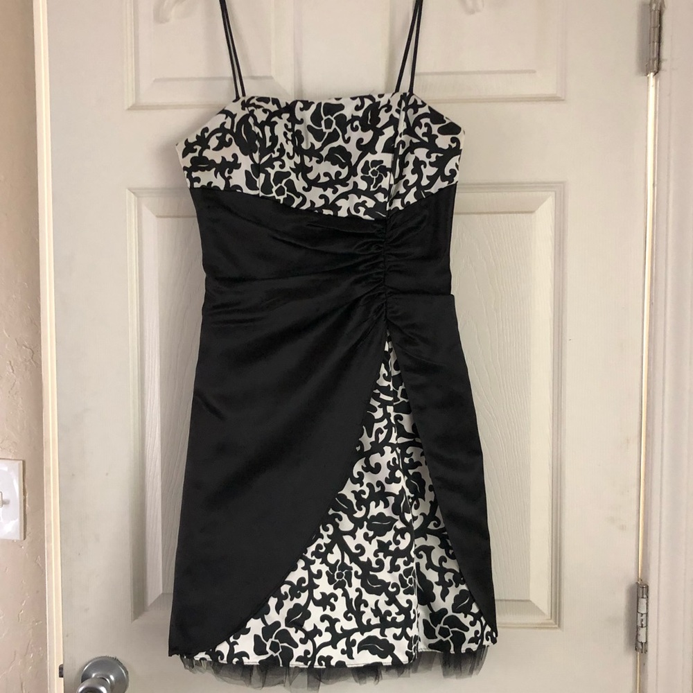 Blondie Nites Formal Dress